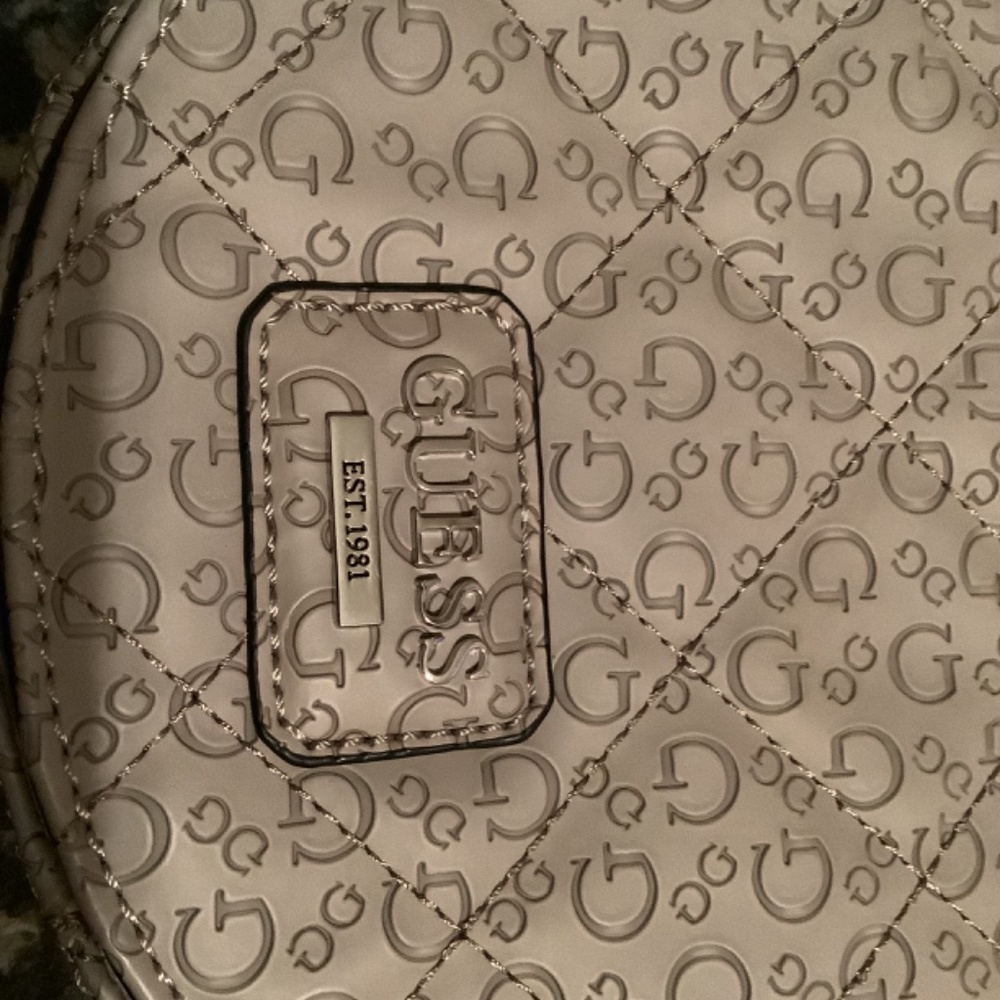 NWOT Guess Logo Crossbody - Picture 12 of 12